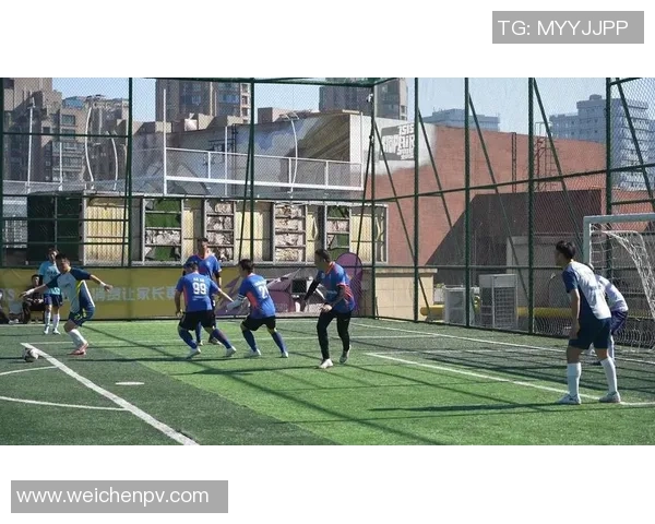 赛后分析：杭州足球队与重庆足球队的技术对决与战术解析